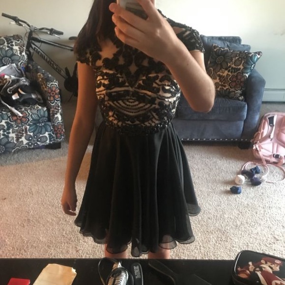 Gorgeous Sherri hill homecoming dress - Picture 3 of 6